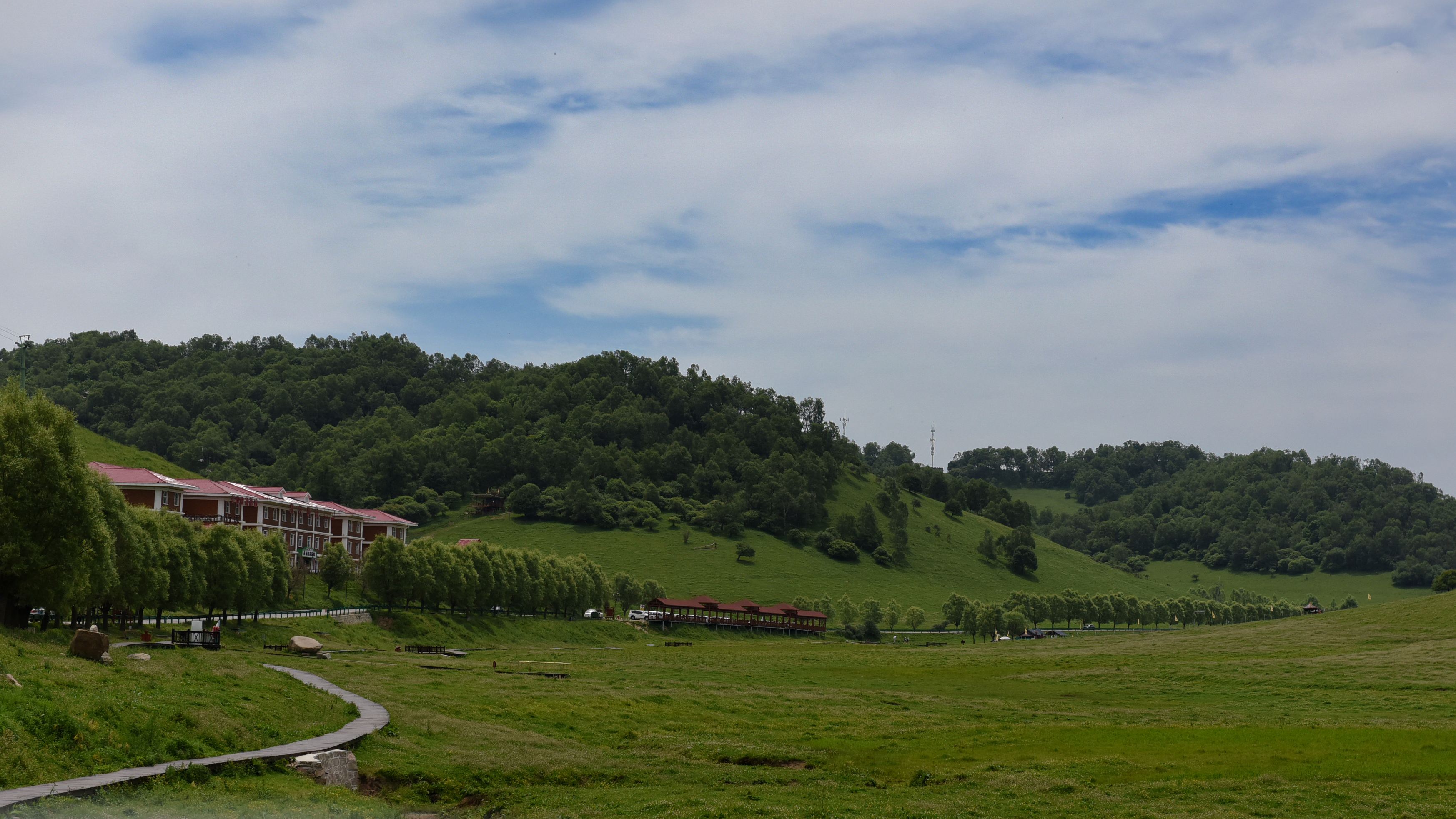 关山牧场旅游景点 关山牧场的旅游攻略