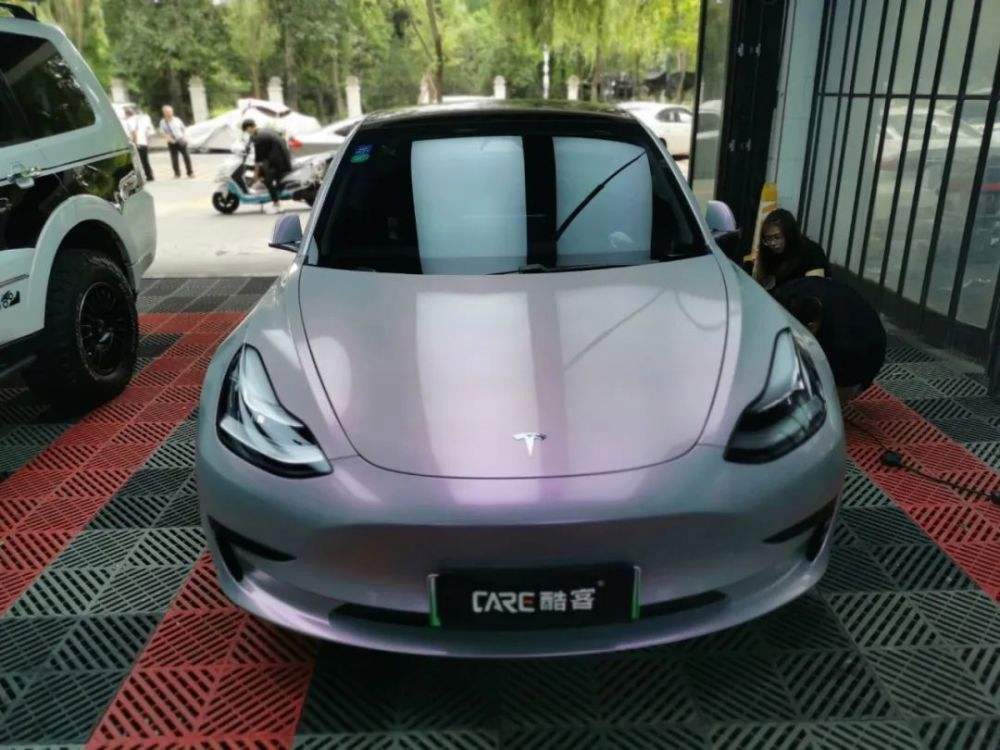 model3玻璃膜颜色选择 model3改什么颜色的贴膜好看