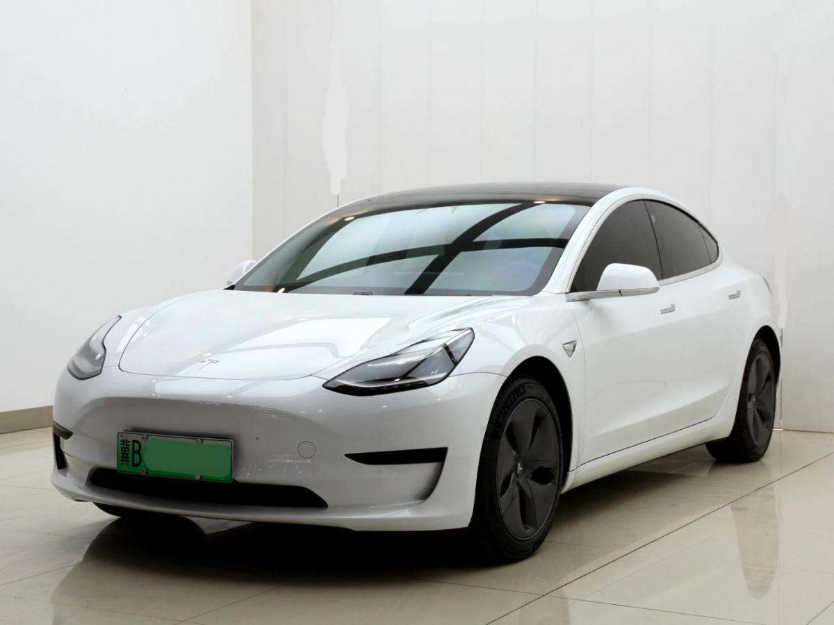 model3高性能版白色 model3高性能版和标准版