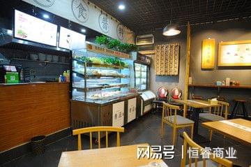 麻辣烫店一年能赚多少钱 麻辣烫店一个月可以赚多少钱