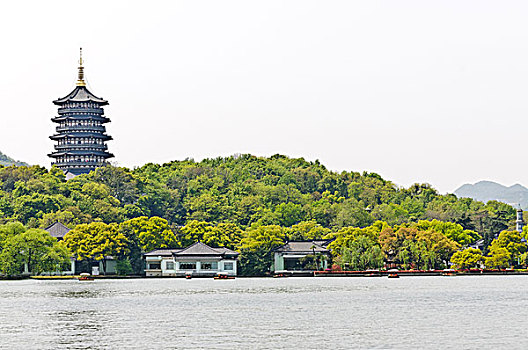 吴山广场到雷峰塔 雷峰塔到吴山广场坐几路车